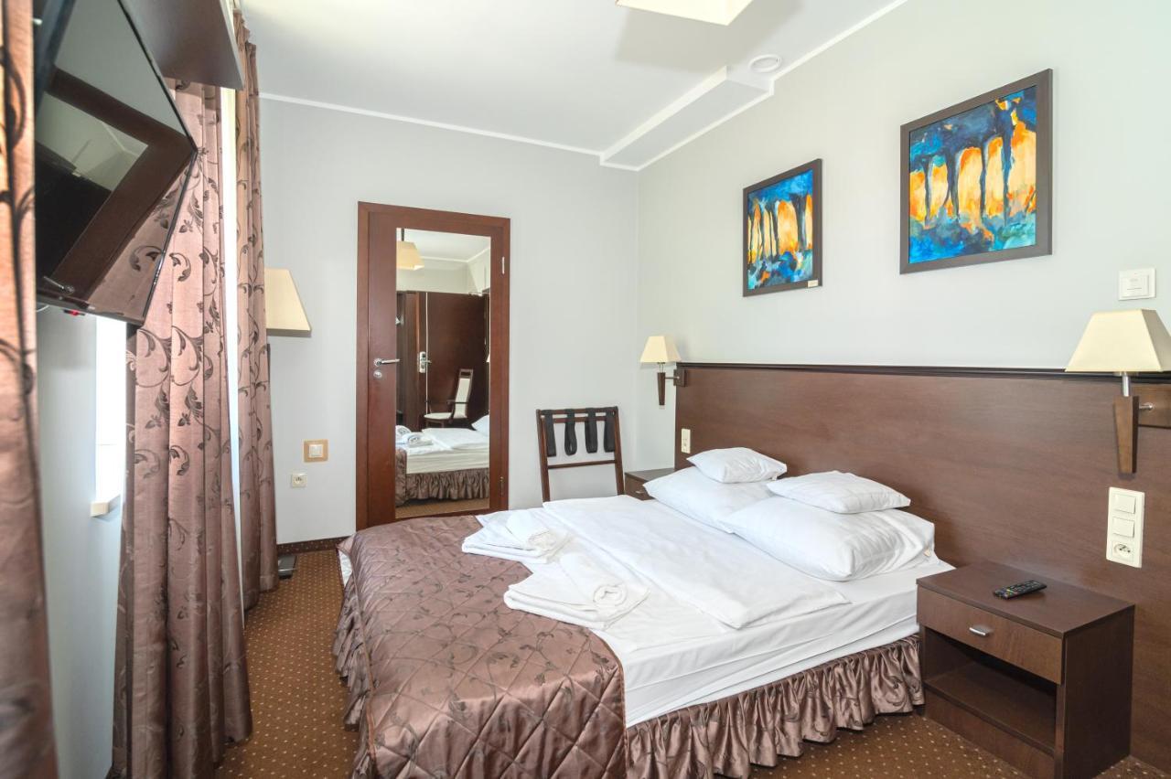 Hotel Pod Filarami Czeladź Dış mekan fotoğraf